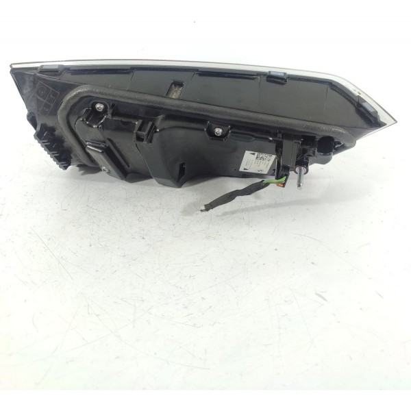 Lanterna Bmw 320 330 Direita Tampa 2019/2023 H8742045410 Direito/passageiro Vermelho