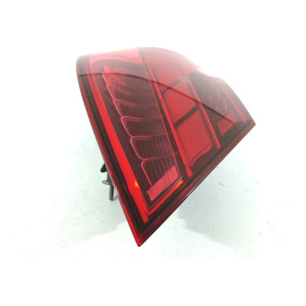 Lanterna Led Mercedes C200 C300 Esq 2022/2025 A2069063300 Esquerdo/motorista Vermelho