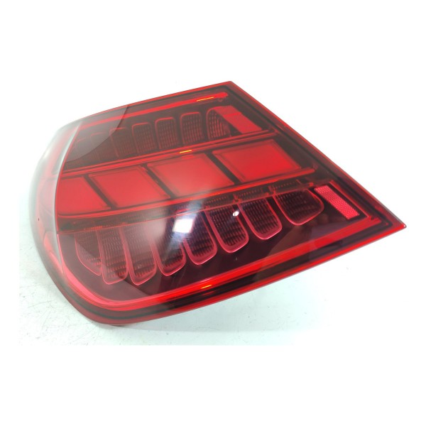Lanterna Led Mercedes C200 C300 Esq 2022/2025 A2069063300 Esquerdo/motorista Vermelho