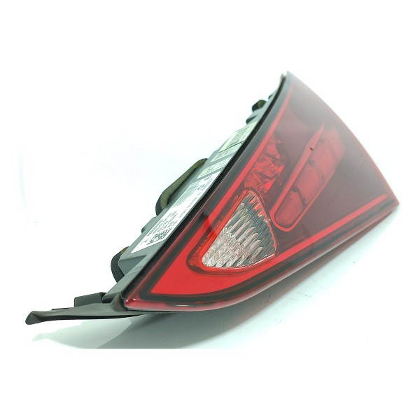 Lanterna Led Mercedes C200 C300 Tampa Dir 22/25 A2069064000 Direito/passageiro Vermelho