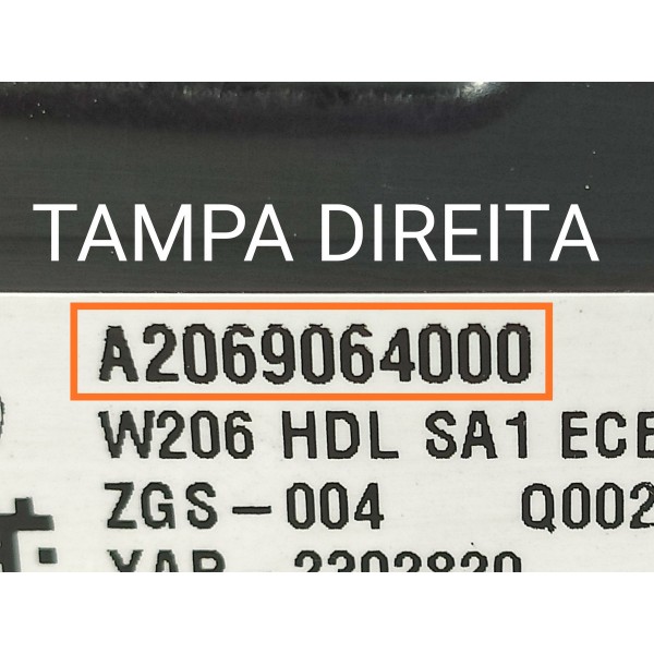 Lanterna Led Mercedes C200 C300 Tampa Dir 22/25 A2069064000 Direito/passageiro Vermelho