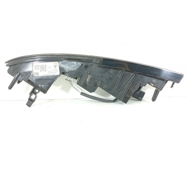 Lanterna Refletor Parachoque Evoque 2019/2023  2k8d215k272ab Direito/passageiro Vermelho