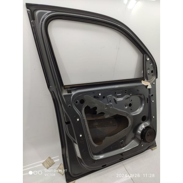 Porta Amarok Dianteira Esquerda 2011/2022 Lisa Dianteira Esquerda Cinza