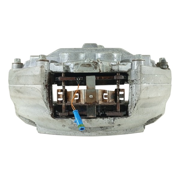 Pinca Freio Mercedes C200 C250 Dianteira Dir 2015/2021