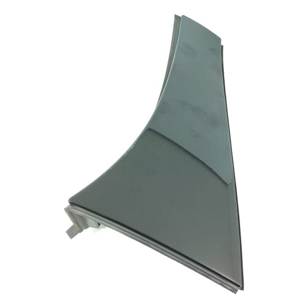 Acabamento Tampa Tras Mercedes Gla200 Esquerd0 A1567900388 Preto