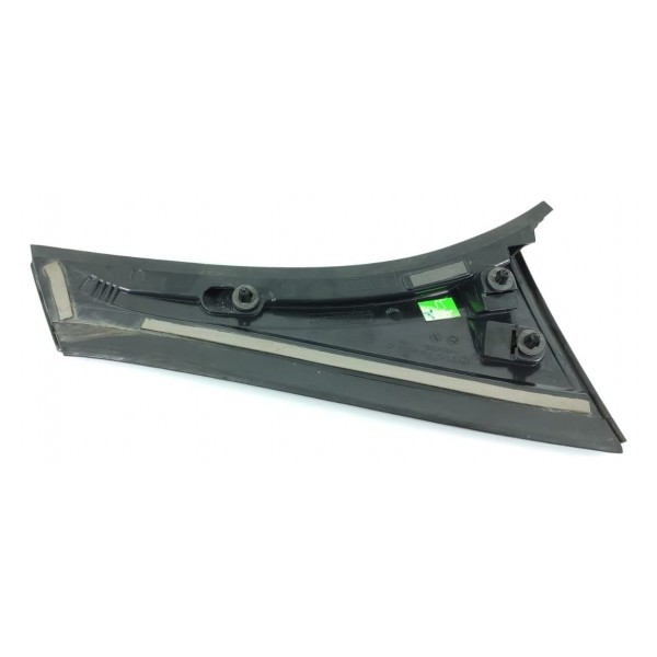 Acabamento Tampa Tras Mercedes Gla200 Esquerd0 A1567900388 Preto