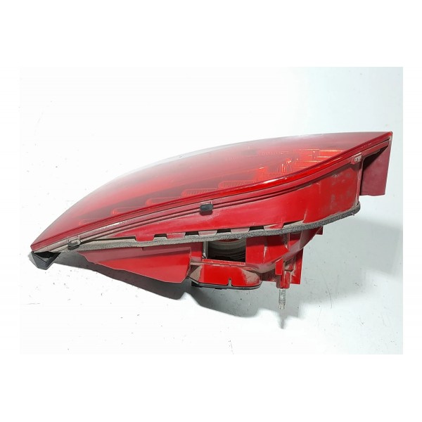 Lanterna Tampa Traseira Audi A4 Direita 2009/2012 8k5945094k Direito/passageiro Vermelho