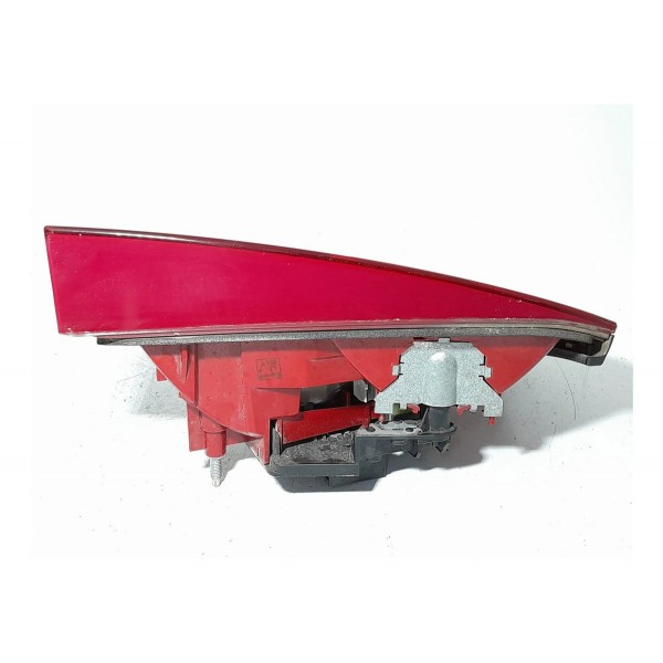 Lanterna Tampa Traseira Audi A4 Direita 2009/2012 8k5945094k Direito/passageiro Vermelho