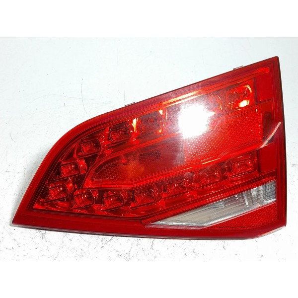 Lanterna Tampa Traseira Audi A4 Direita 2009/2012 8k5945094k Direito/passageiro Vermelho