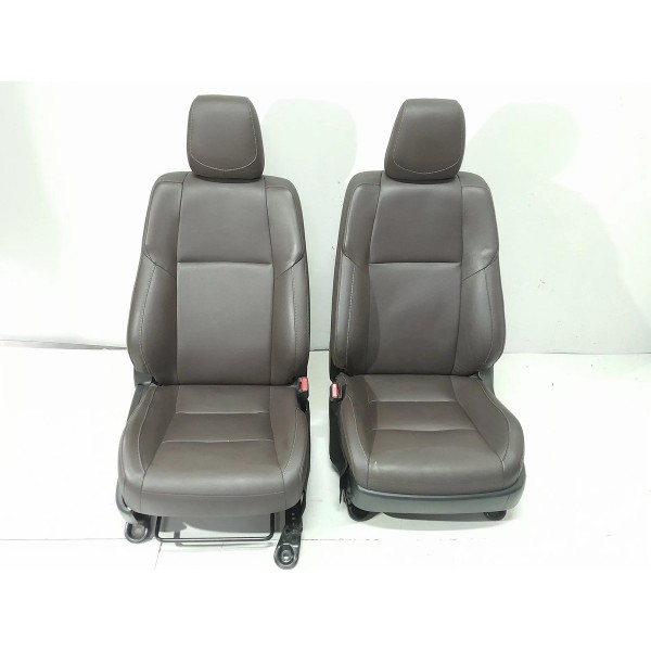 Jogo Banco Couro Hilux Sw4 2016/2020 Eletrico Marrom-claro