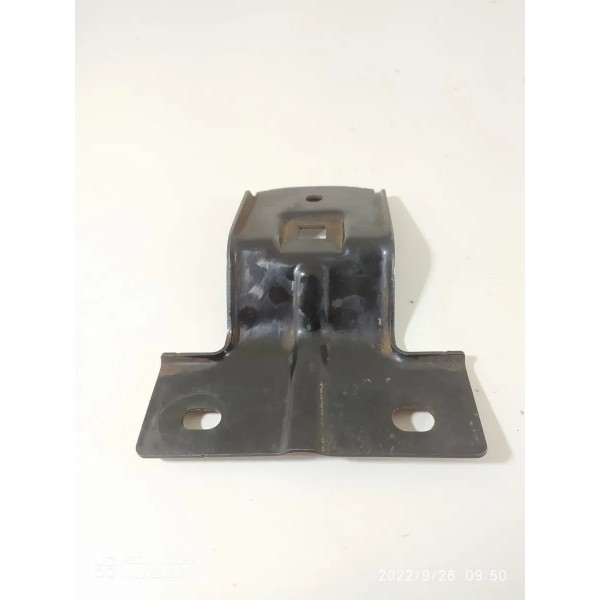 Suporte Radiador Tracker Direito 2014 2015 2016 2017