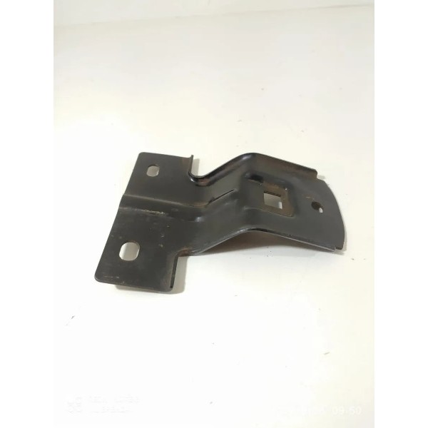 Suporte Radiador Tracker Direito 2014 2015 2016 2017