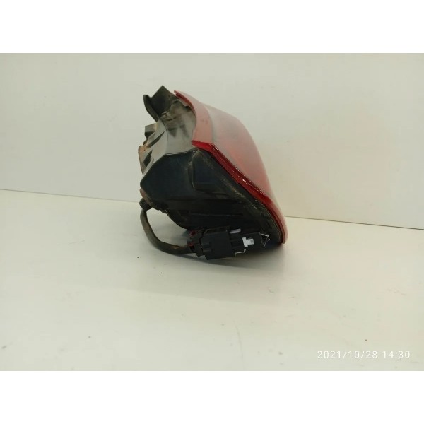 Lanterna Tracker Direita Tampa 2020/2025 Esquerdo/motorista Vermelho