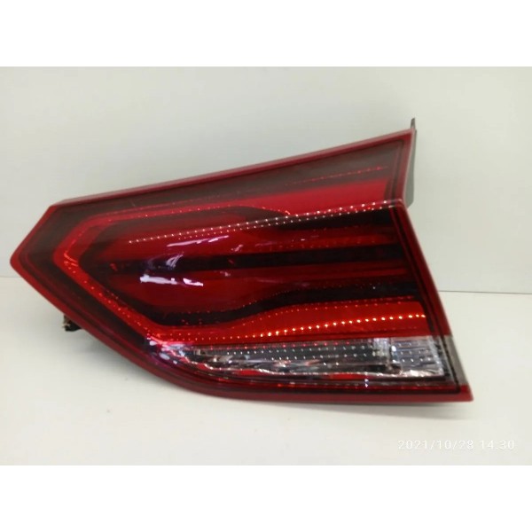 Lanterna Tracker Direita Tampa 2020/2025 Esquerdo/motorista Vermelho