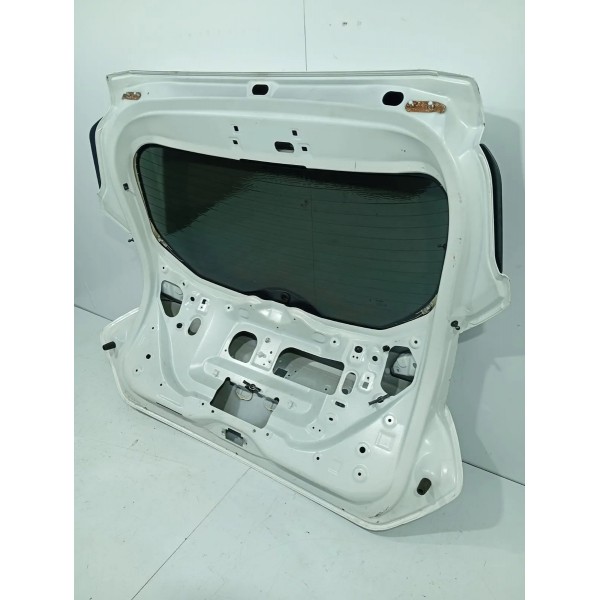 Tampa Traseira Vigia Nissan Kicks 2020/2024 Detalhe Branco