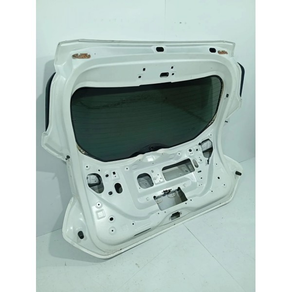 Tampa Traseira Vigia Nissan Kicks 2020/2024 Detalhe Branco