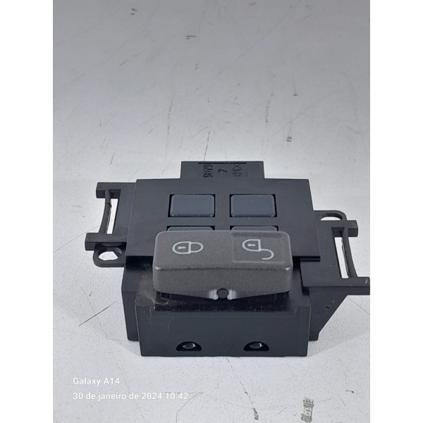 Botao Trava Discovery 4 Esquerdo 2010/2015 Ah2214017ba