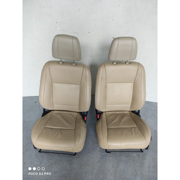 Jogo Bancos 7 Lugares Pajero Full 2009 À 2015 Detalhe /33085
