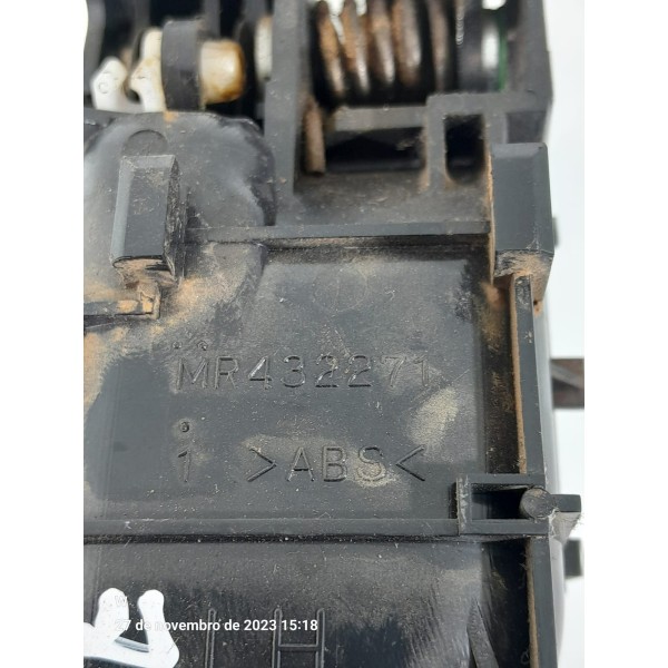 Macaneta Interna Porta Pajero Full Esquerda 2006/2016 Orig