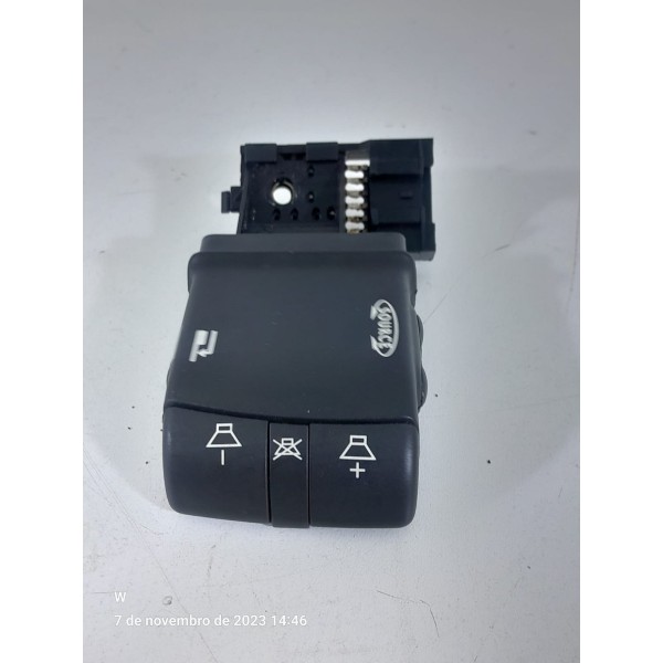 Comando Som Volante Megane 2005 2008 2009 2014  8200103769