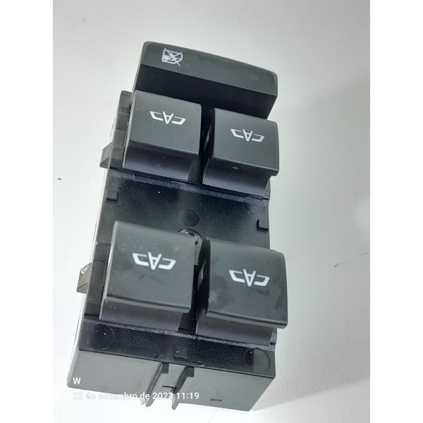 Botao Vidro Onix Tracker Dianteiro Esq 2020/2014 26211281