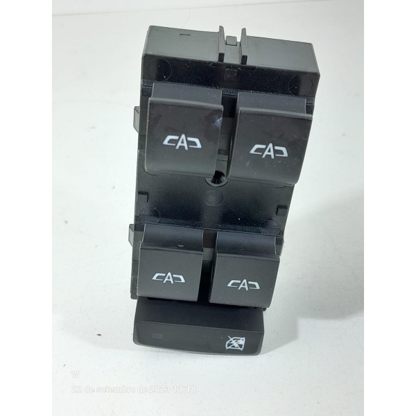Botao Vidro Onix Tracker Dianteiro Esq 2020/2014 26211281