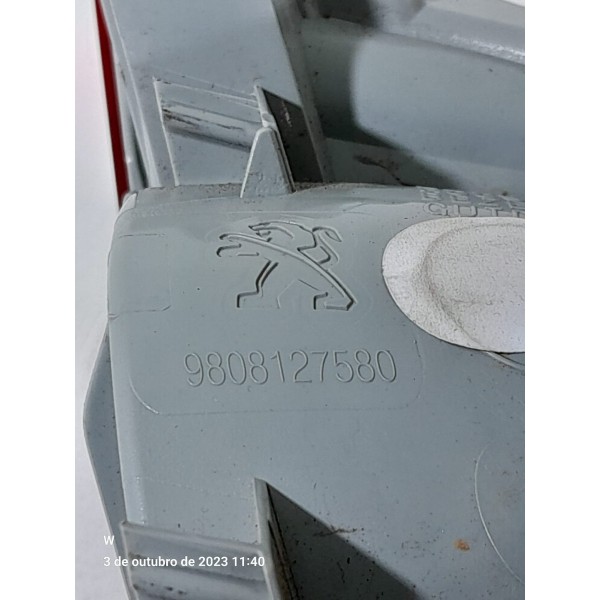Lanterna Tampa Traseira Peugeot 2008 Dire 2018/24 9808127580