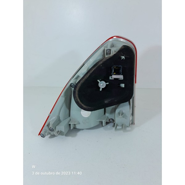 Lanterna Tampa Traseira Peugeot 2008 Dire 2018/24 9808127580
