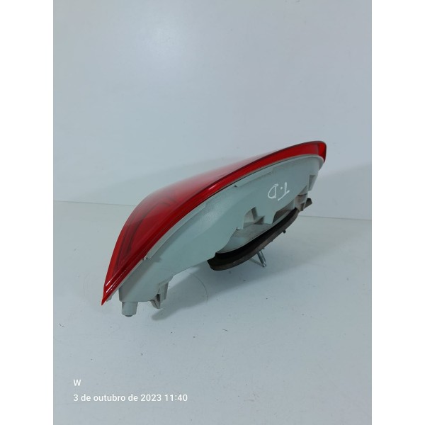 Lanterna Tampa Traseira Peugeot 2008 Dire 2018/24 9808127580