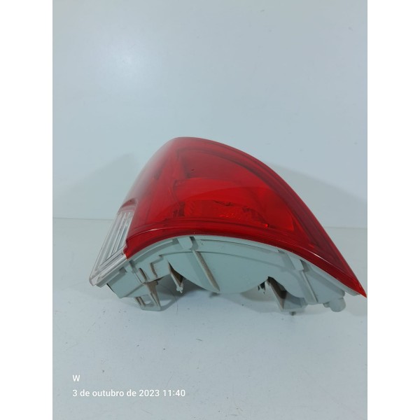 Lanterna Tampa Traseira Peugeot 2008 Dire 2018/24 9808127580