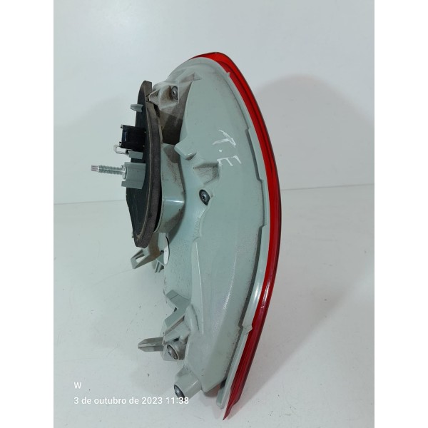 Lanterna Tampa Traseir Peugeot 2008 Esq 2018/2024 9808127680