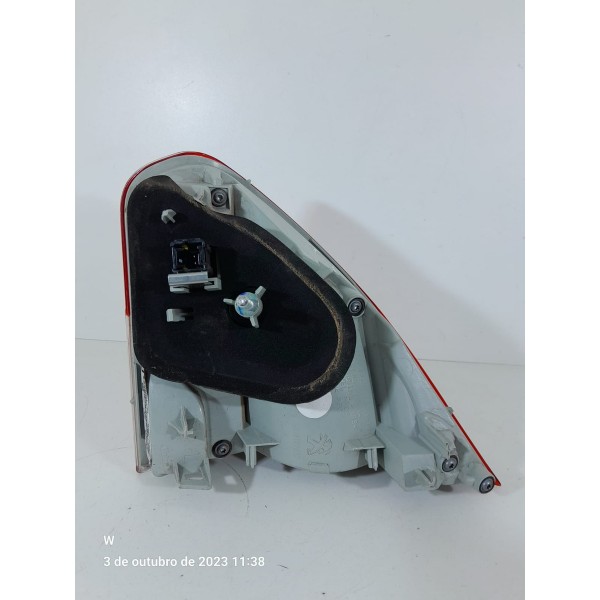 Lanterna Tampa Traseir Peugeot 2008 Esq 2018/2024 9808127680