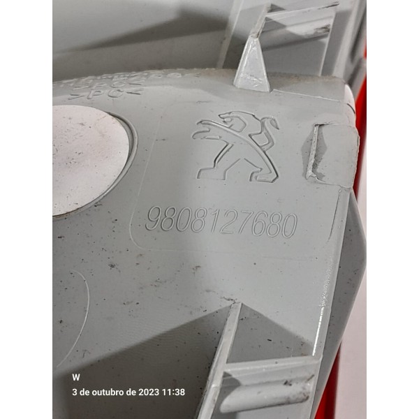 Lanterna Tampa Traseir Peugeot 2008 Esq 2018/2024 9808127680