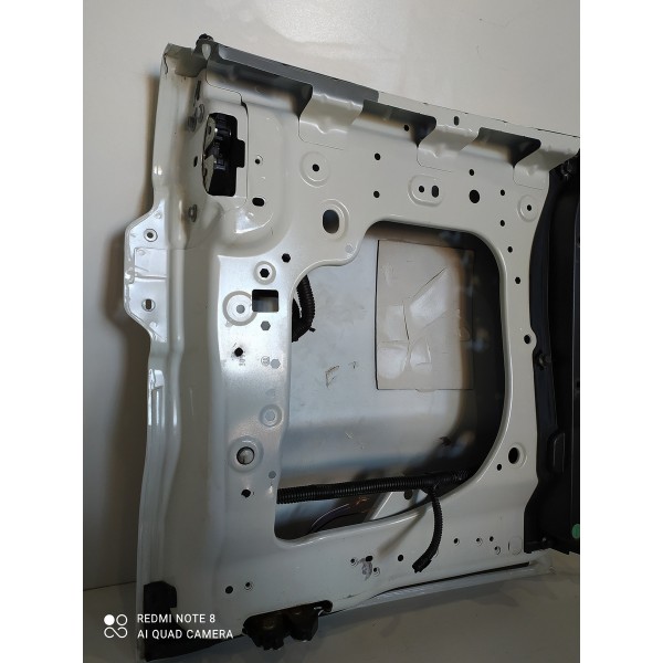 Tampa Traseira Esquerda Fiat Toro 2016/2023 Detalhe