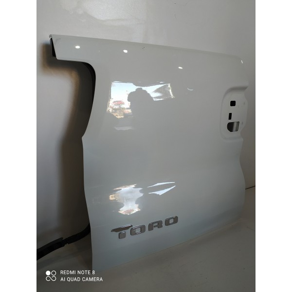 Tampa Traseira Esquerda Fiat Toro 2016/2023 Detalhe