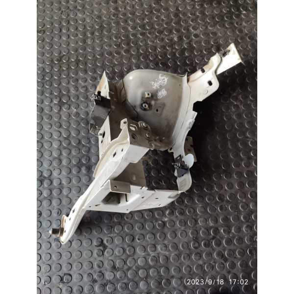 Longarina Caixa Roda Peugeot 2008 Esquerda 2018/2024/32475
