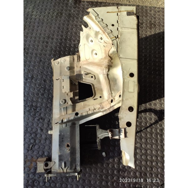 Longarina Caixa Roda Bmw 118 120 Dir 2005 2009 2010 /32469
