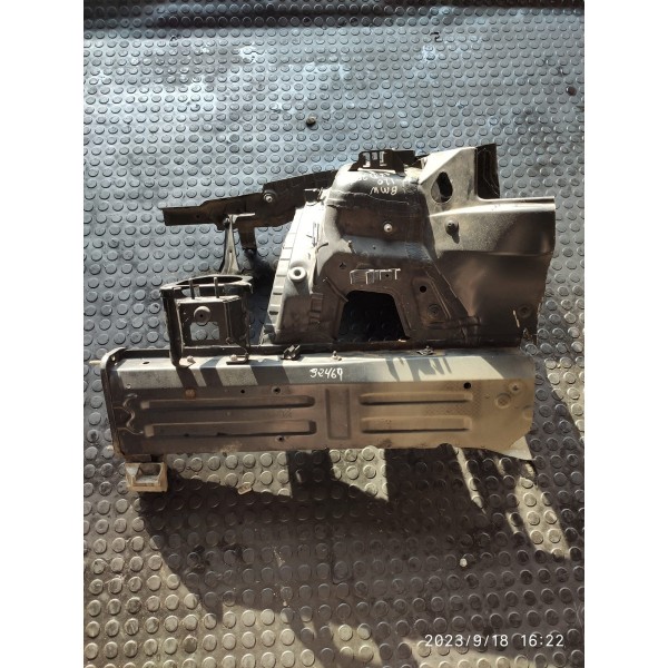 Longarina Caixa Roda Bmw 118 120 Dir 2005 2009 2010 /32469
