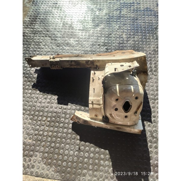 Longarina Caixa Roda Mercedes C180 Esq 2008 A 2014 /32460