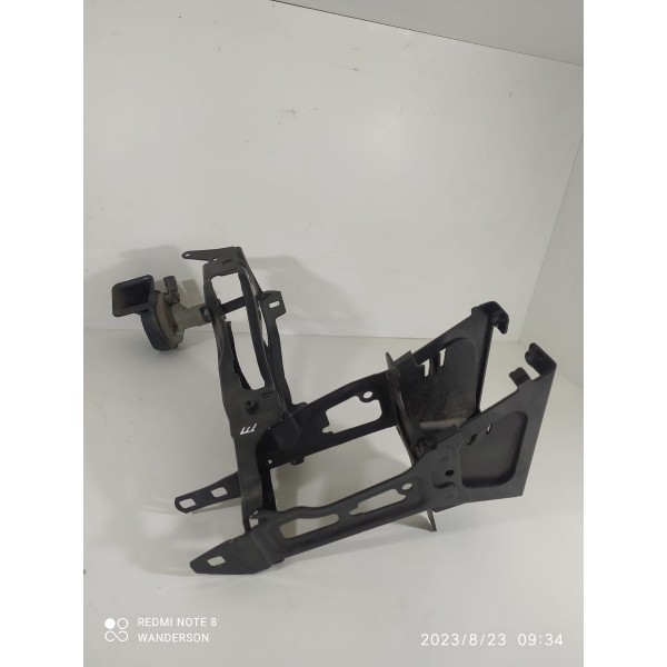Suporte Guia Farol Bmw 320 328gt Esquerdo 2013/2017 7245791