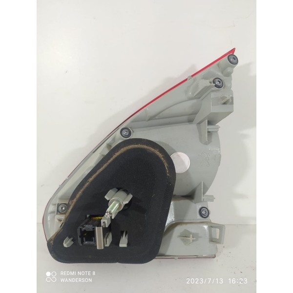 Lanterna Tampa Traseira Peugeot  2008 Es 2018/2024 980812768