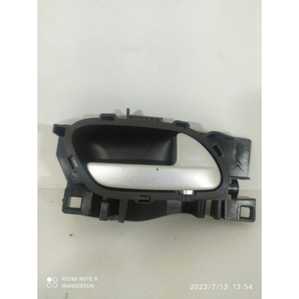 Macaneta Interna Direita Peugeot 2008 2024 Original